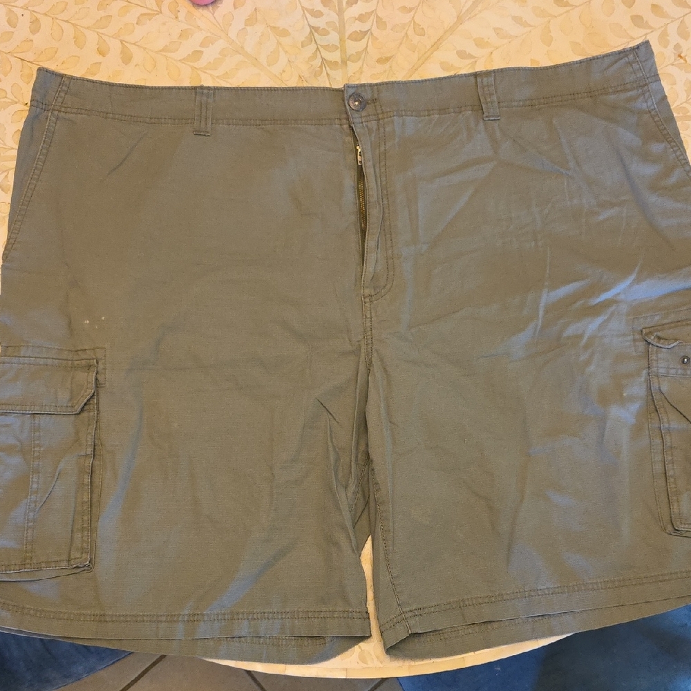 Olive Green Men's Cargo Shorts